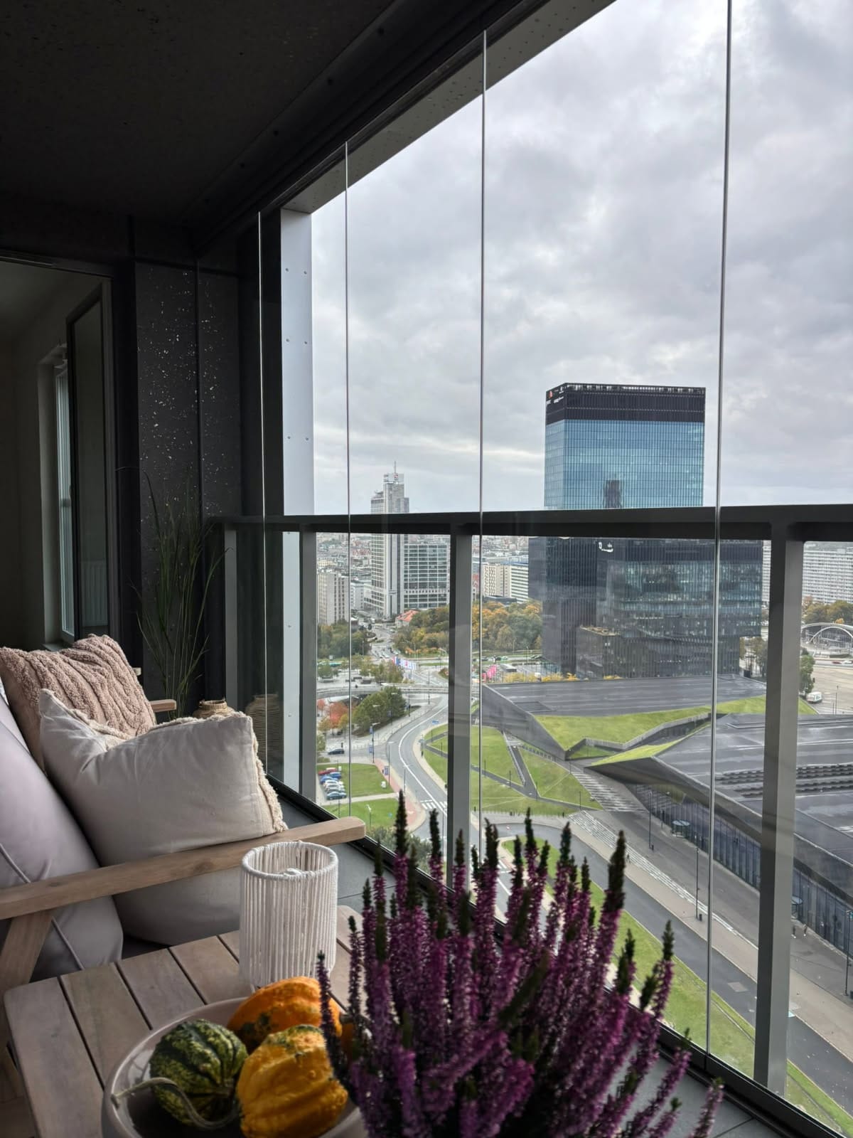 Wariant pełnej wysokości — przeszklenia balkonowe